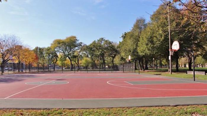 Quadra de basquete no Union Park em Chicago