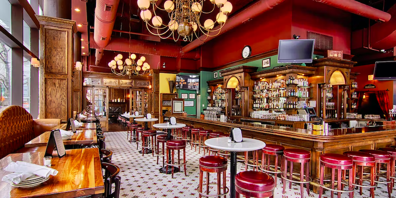 Interior do D4 Irish Pub & Cafe em Chicago